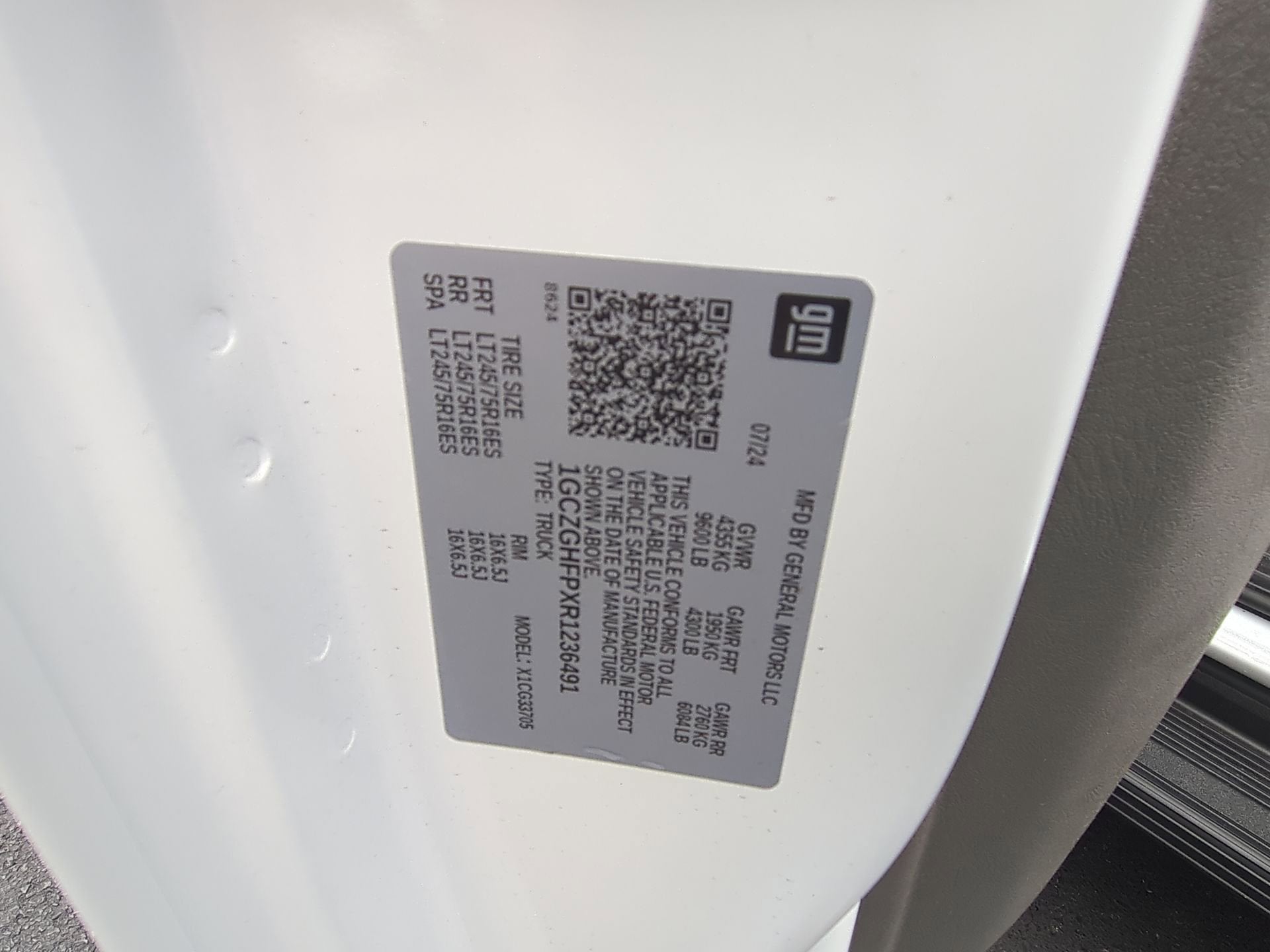 2024 Chevrolet Express Cargo 3500 WT Extended Wheelbase RWD