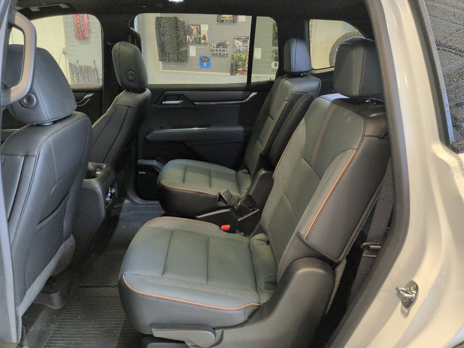 2025 GMC Acadia AT4