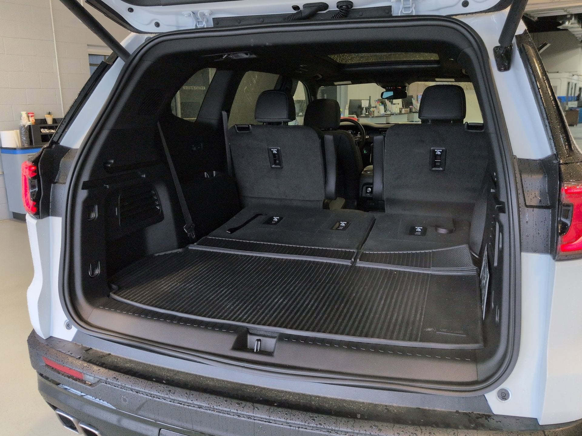 2025 GMC Acadia AT4