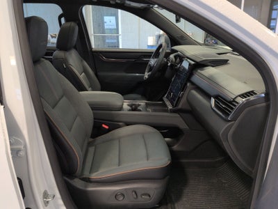 2025 GMC Acadia AT4