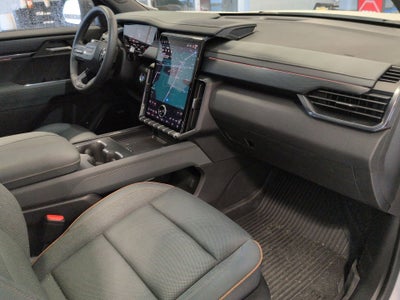 2025 GMC Acadia AT4