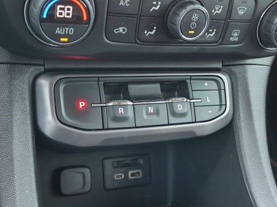 2022 GMC Acadia AT4