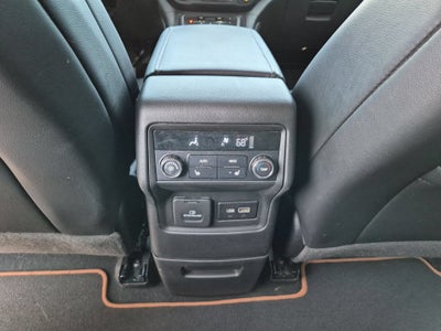 2022 GMC Acadia AT4