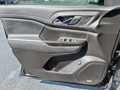 2022 GMC Acadia AT4
