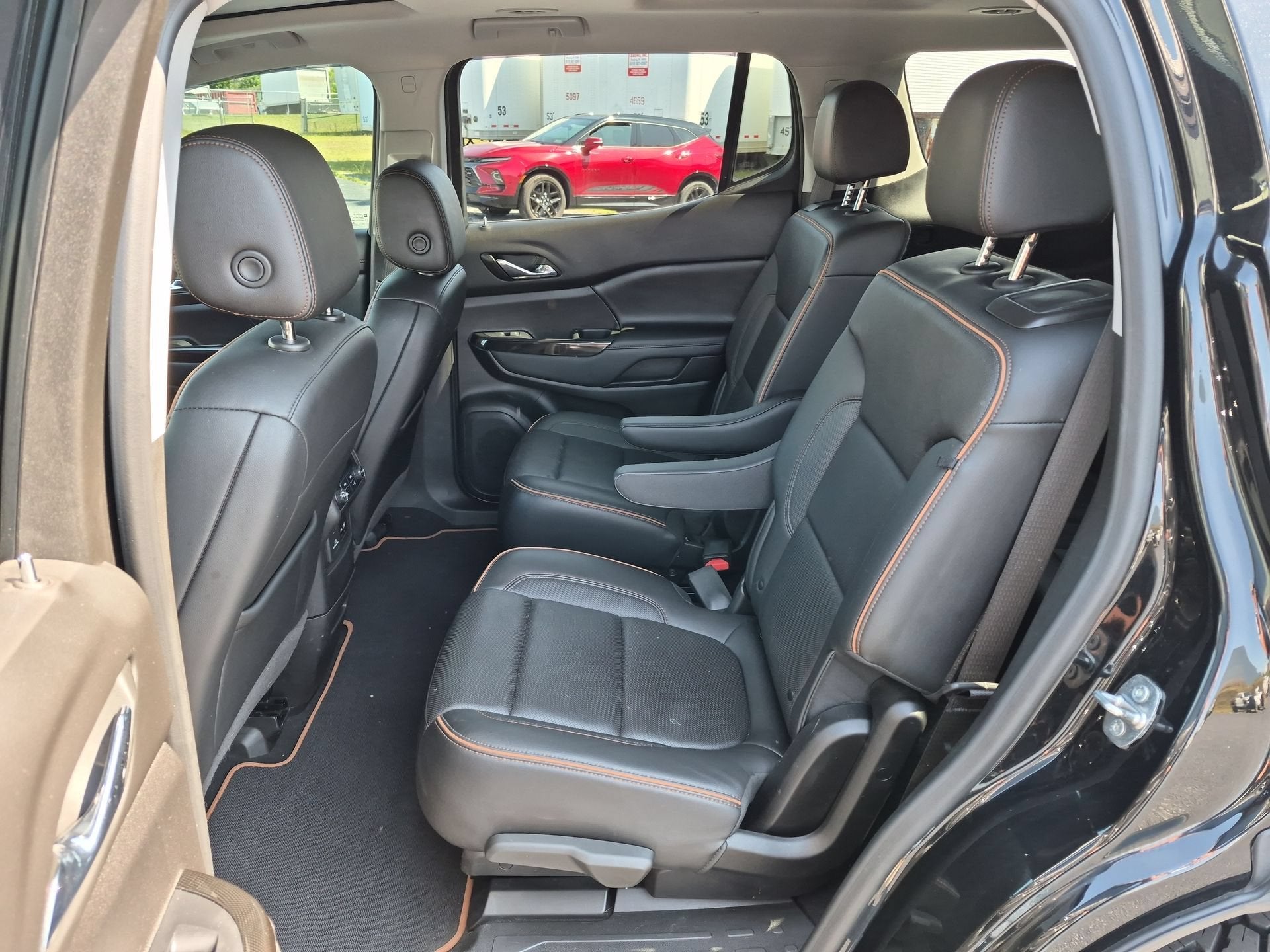 2022 GMC Acadia AT4