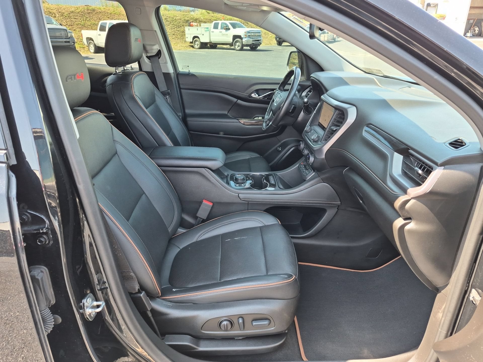 2022 GMC Acadia AT4