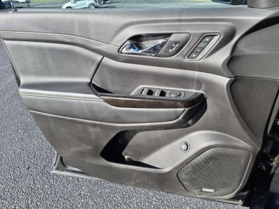 2022 GMC Acadia AT4