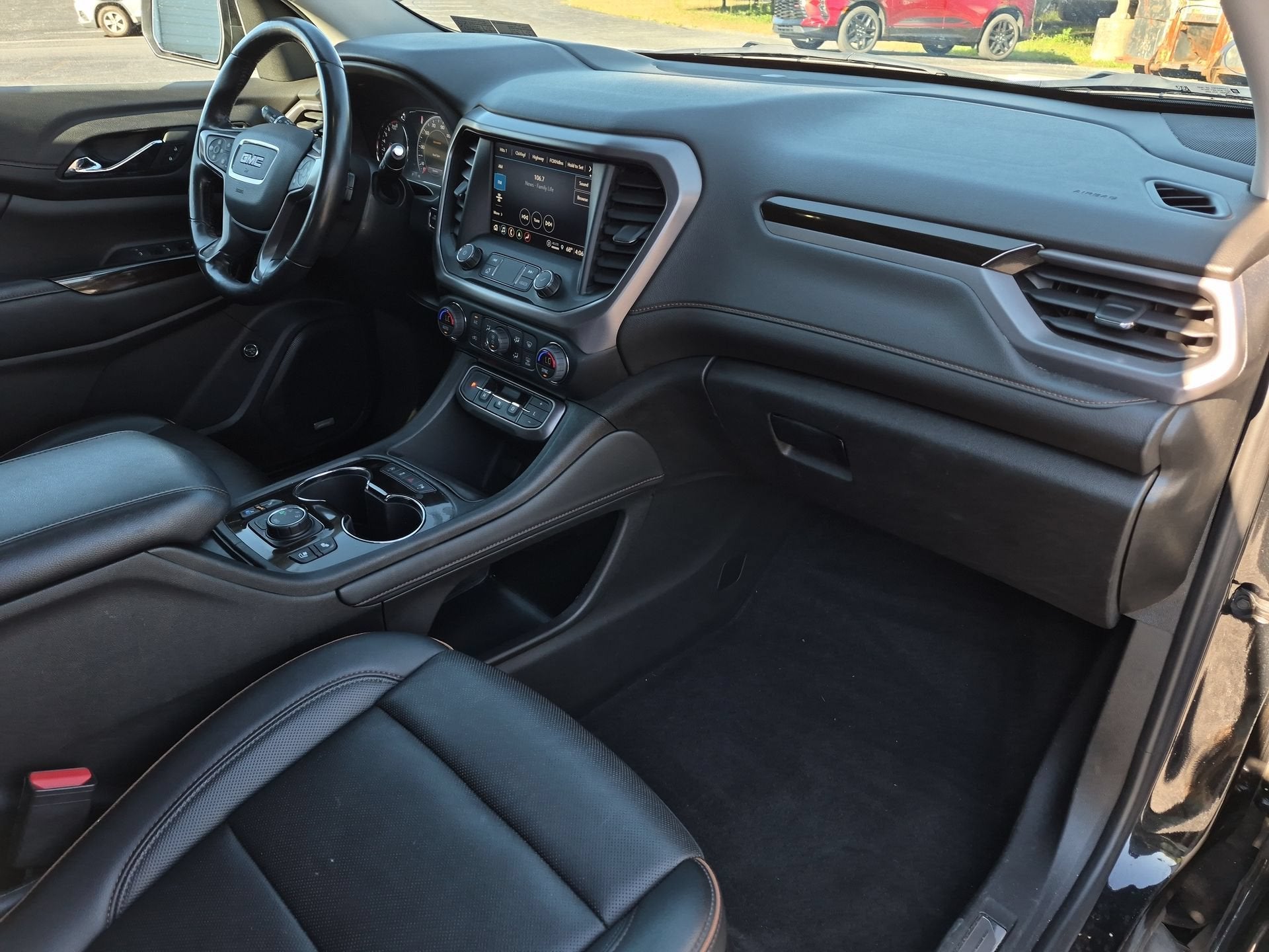 2022 GMC Acadia AT4