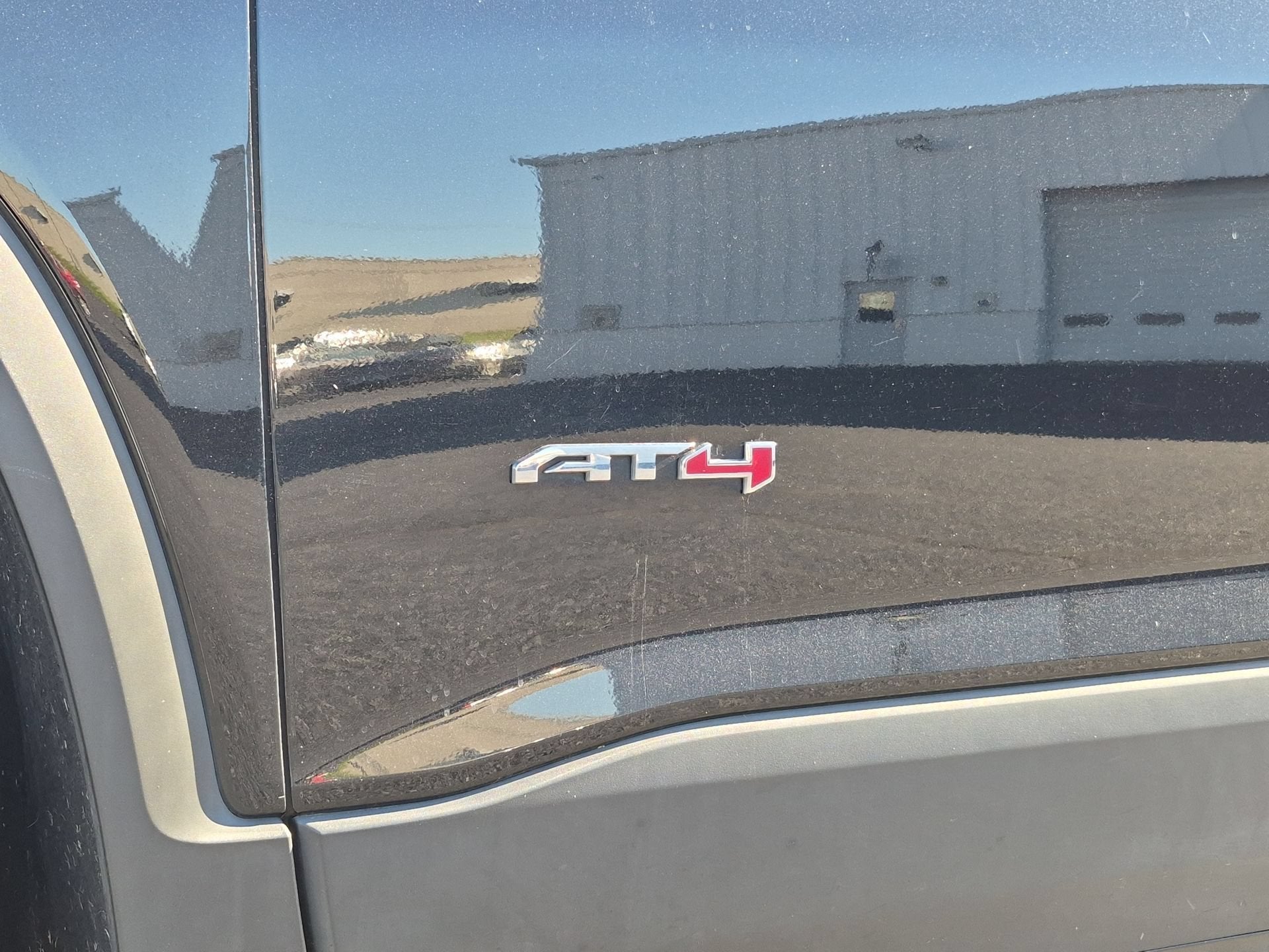 2022 GMC Acadia AT4
