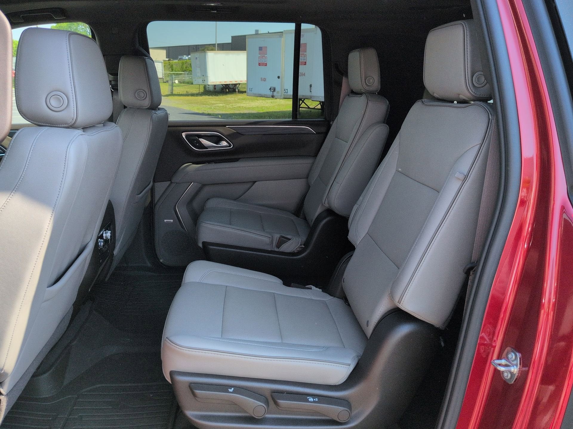2024 GMC Yukon XL SLT