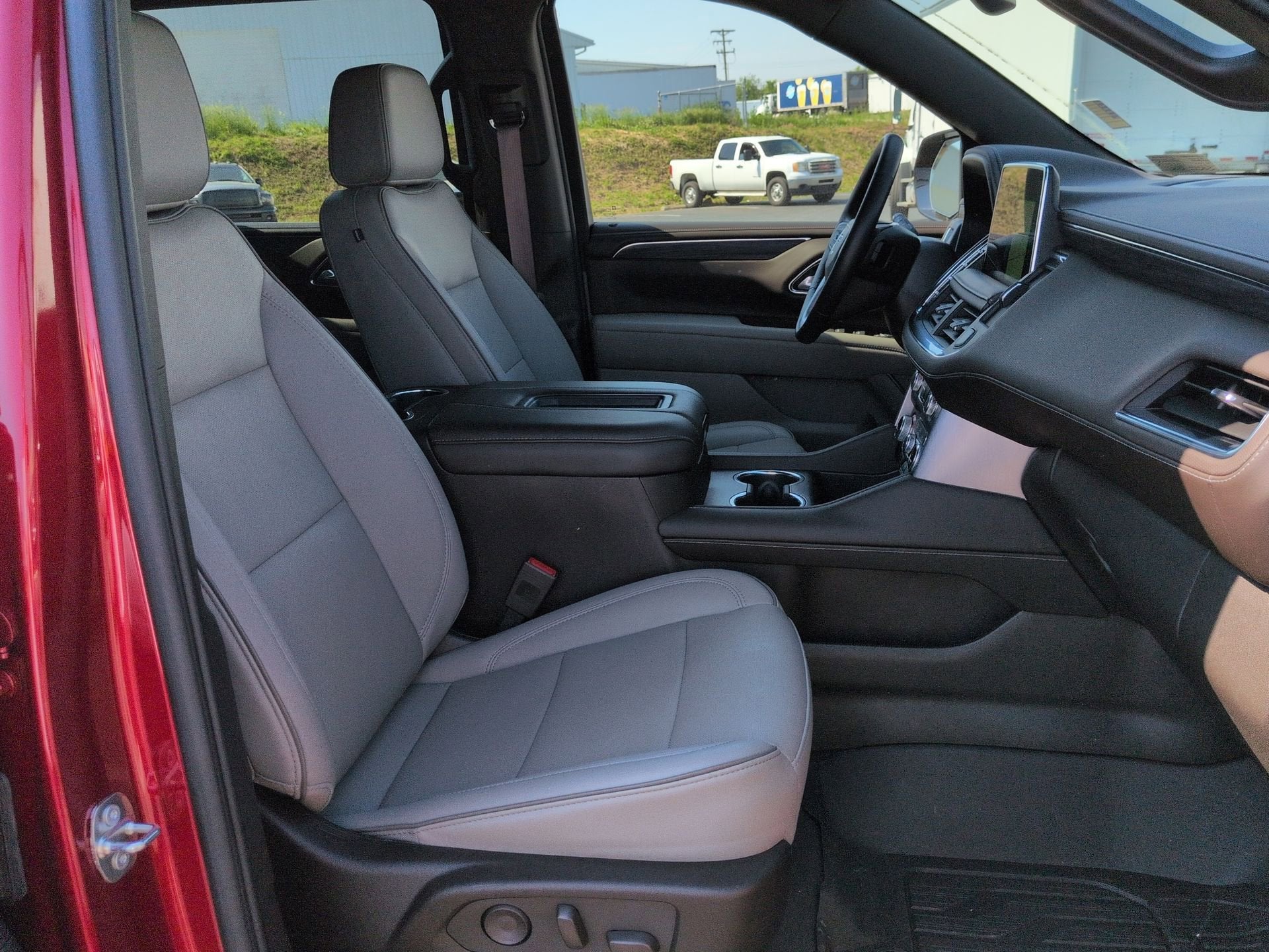 2024 GMC Yukon XL SLT