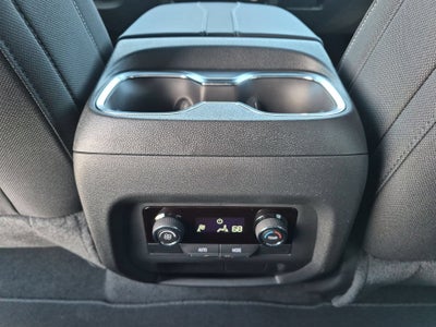 2027 Chevrolet Traverse LT SUV FWD