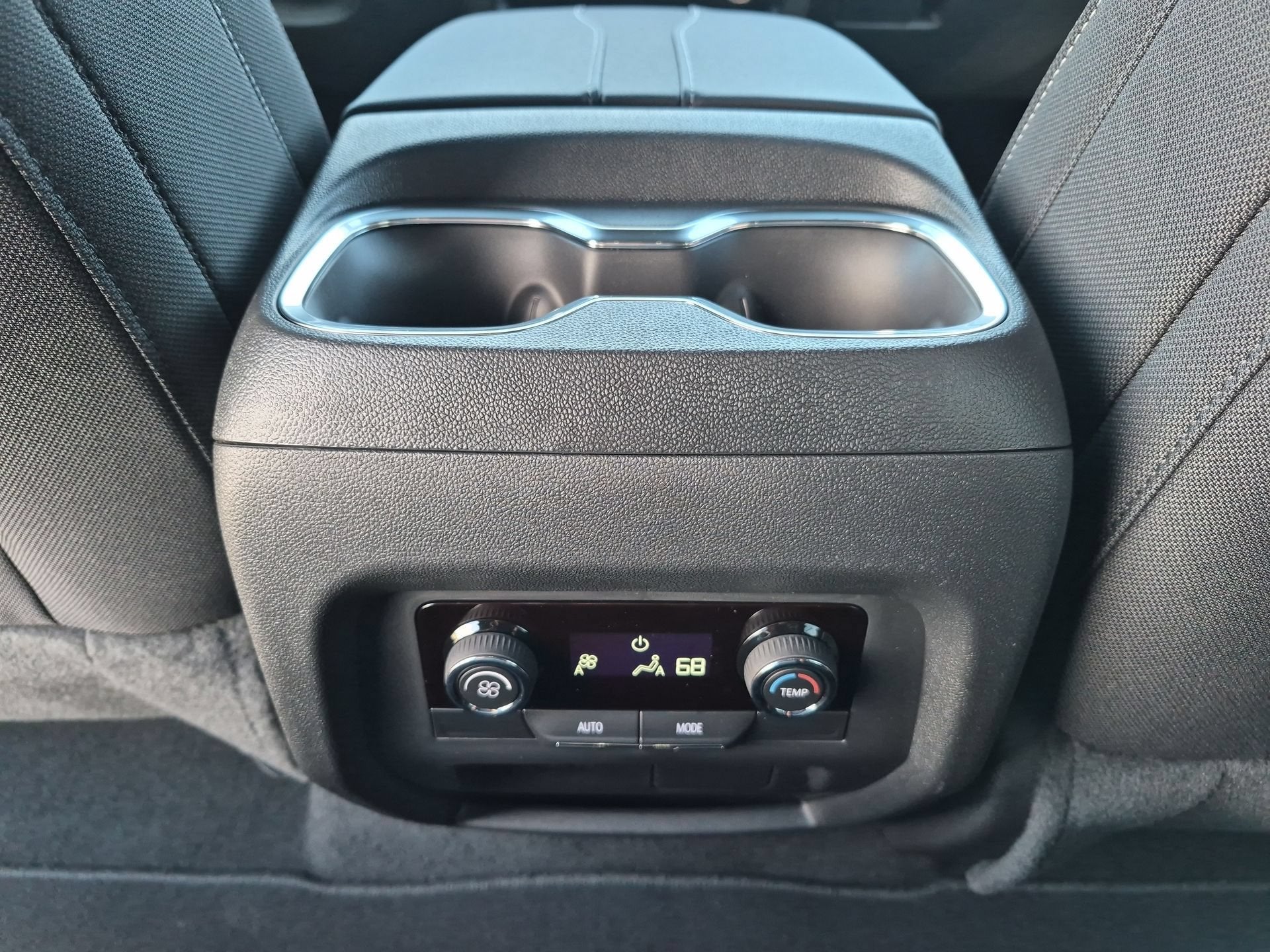 2027 Chevrolet Traverse LT SUV FWD