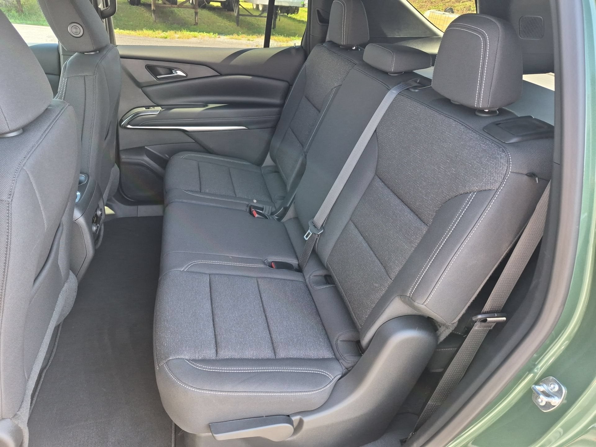 2027 Chevrolet Traverse LT SUV FWD