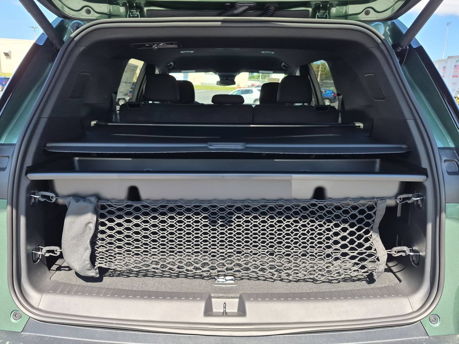 2027 Chevrolet Traverse LT SUV FWD