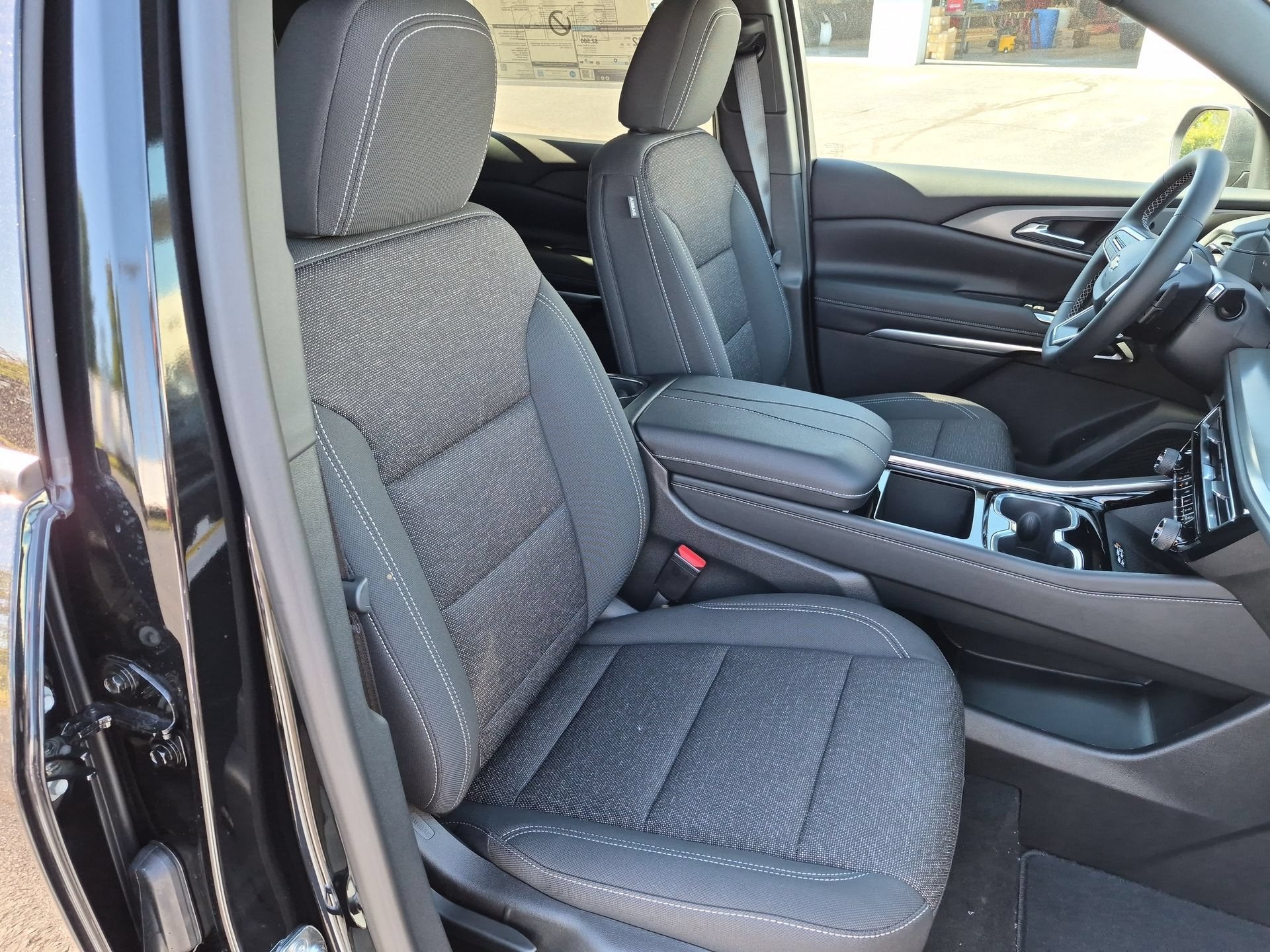 2027 Chevrolet Traverse LT SUV FWD