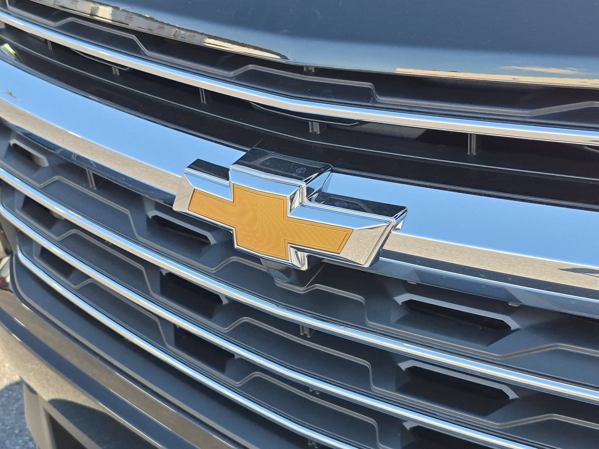 2027 Chevrolet Traverse LT SUV FWD