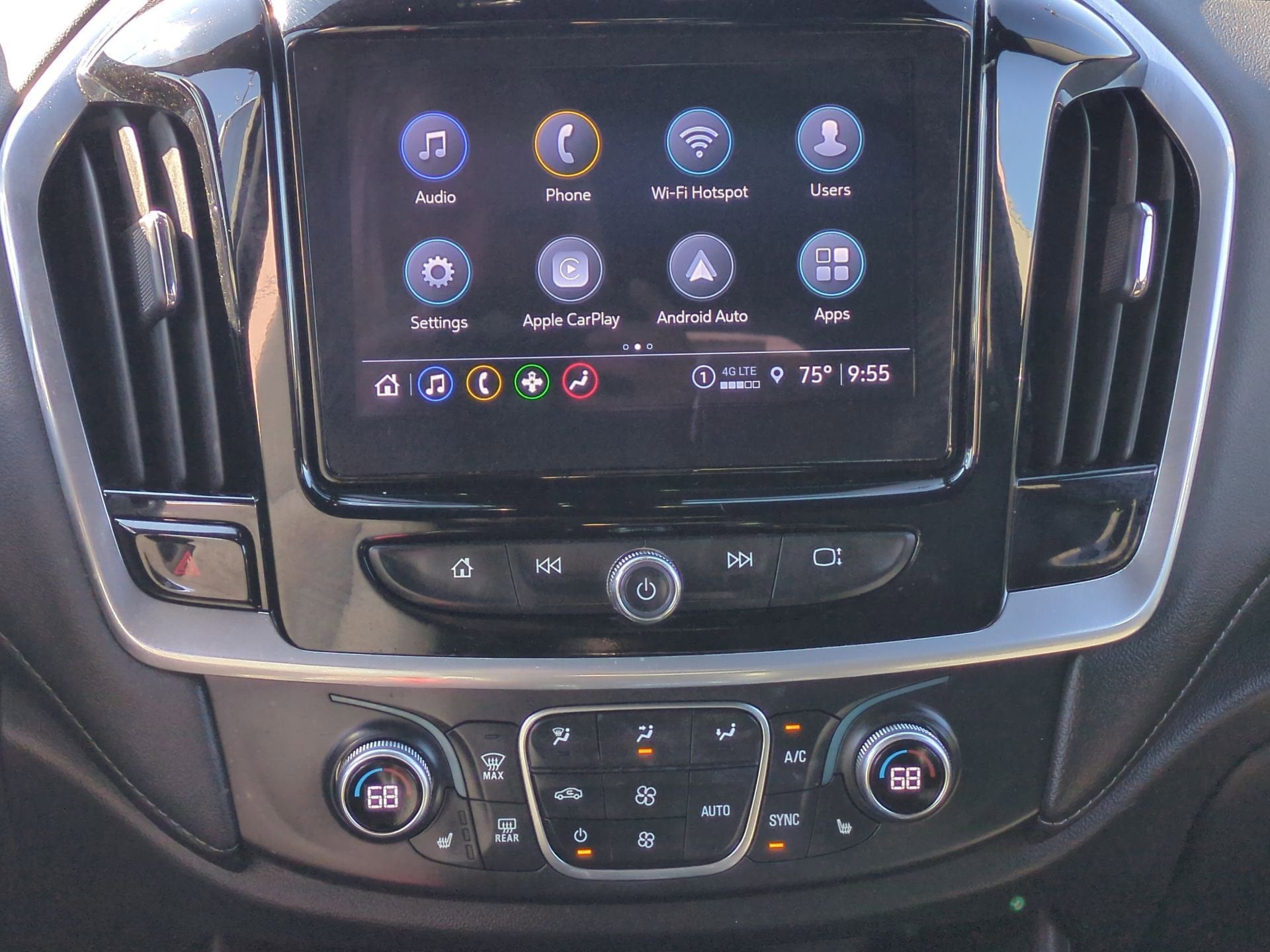 2023 Chevrolet Traverse LT Cloth