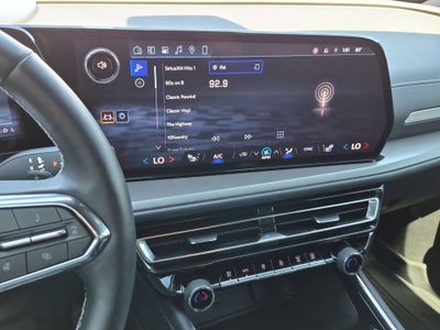 2024 Chevrolet Traverse LS