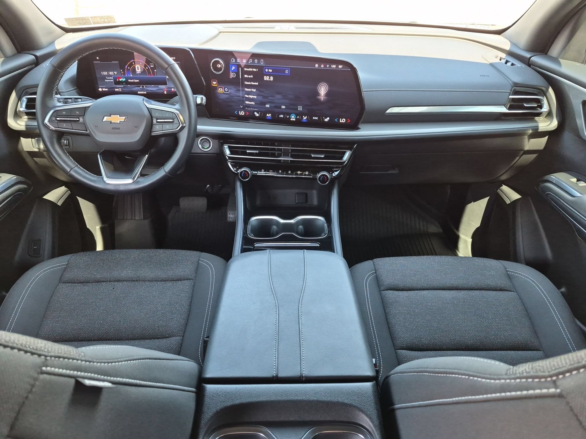 2024 Chevrolet Traverse LS