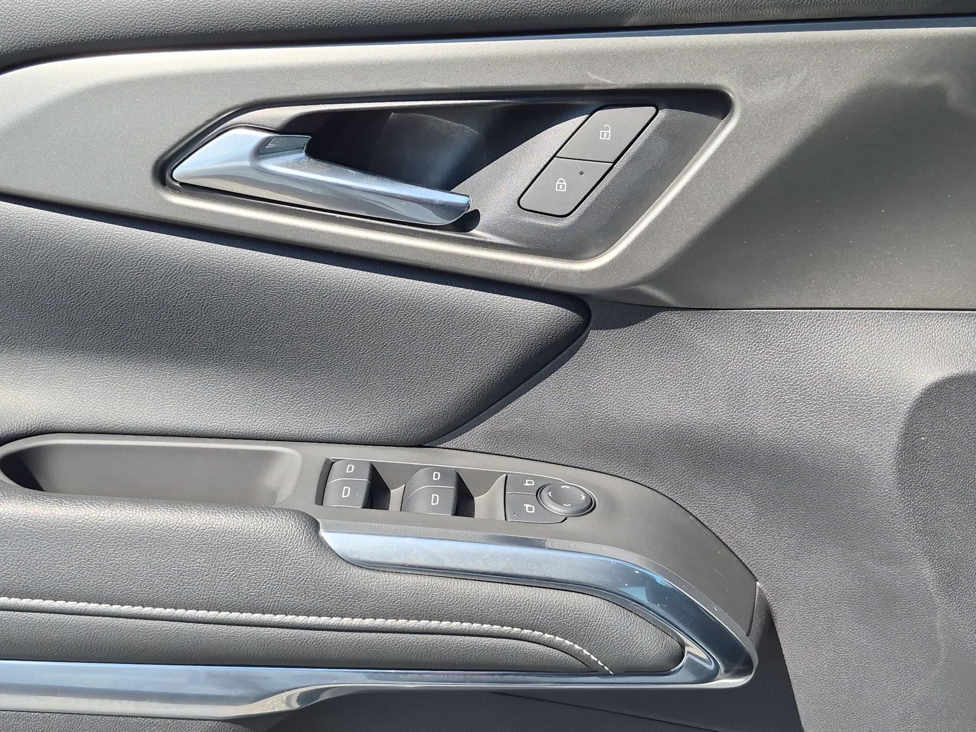2024 Chevrolet Traverse LS