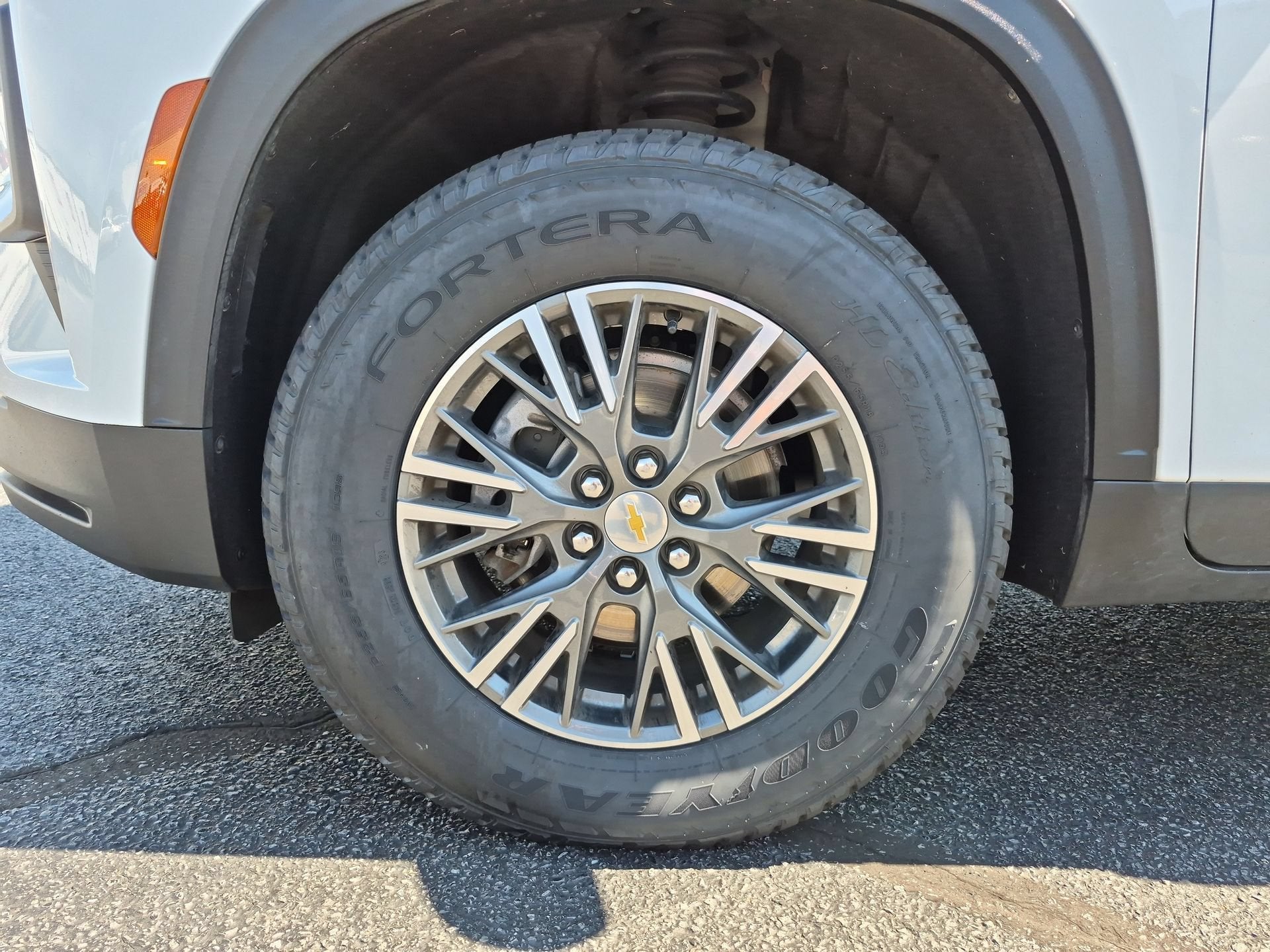2024 Chevrolet Traverse LS