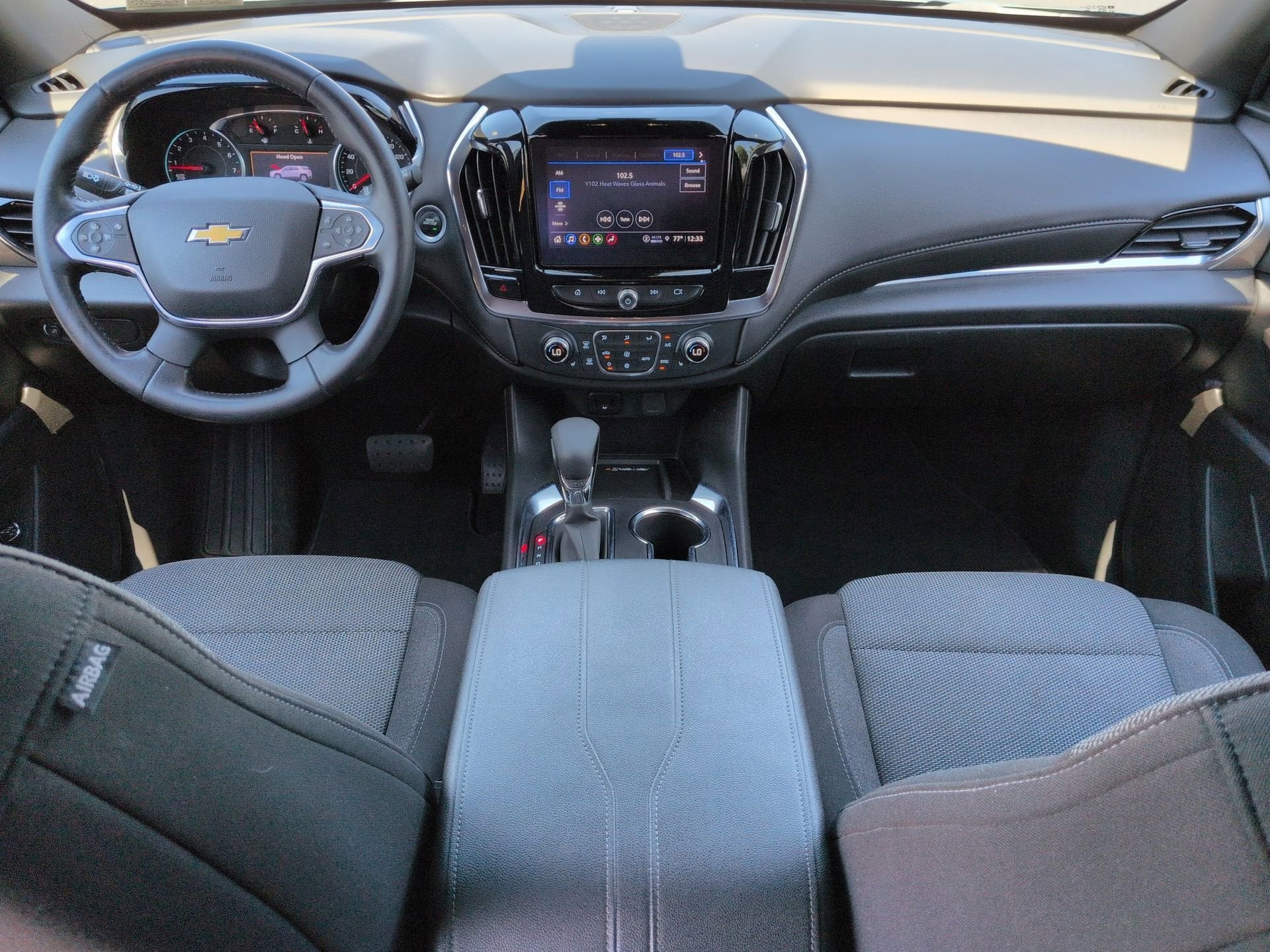 2022 Chevrolet Traverse LT Cloth