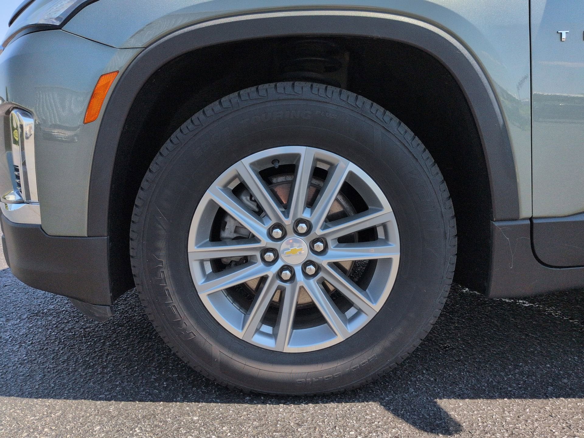 2022 Chevrolet Traverse LT Cloth