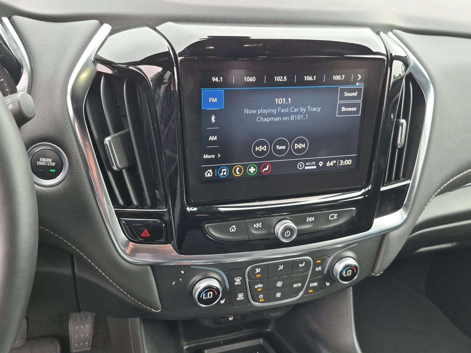 2023 Chevrolet Traverse 3LT - Photo 13