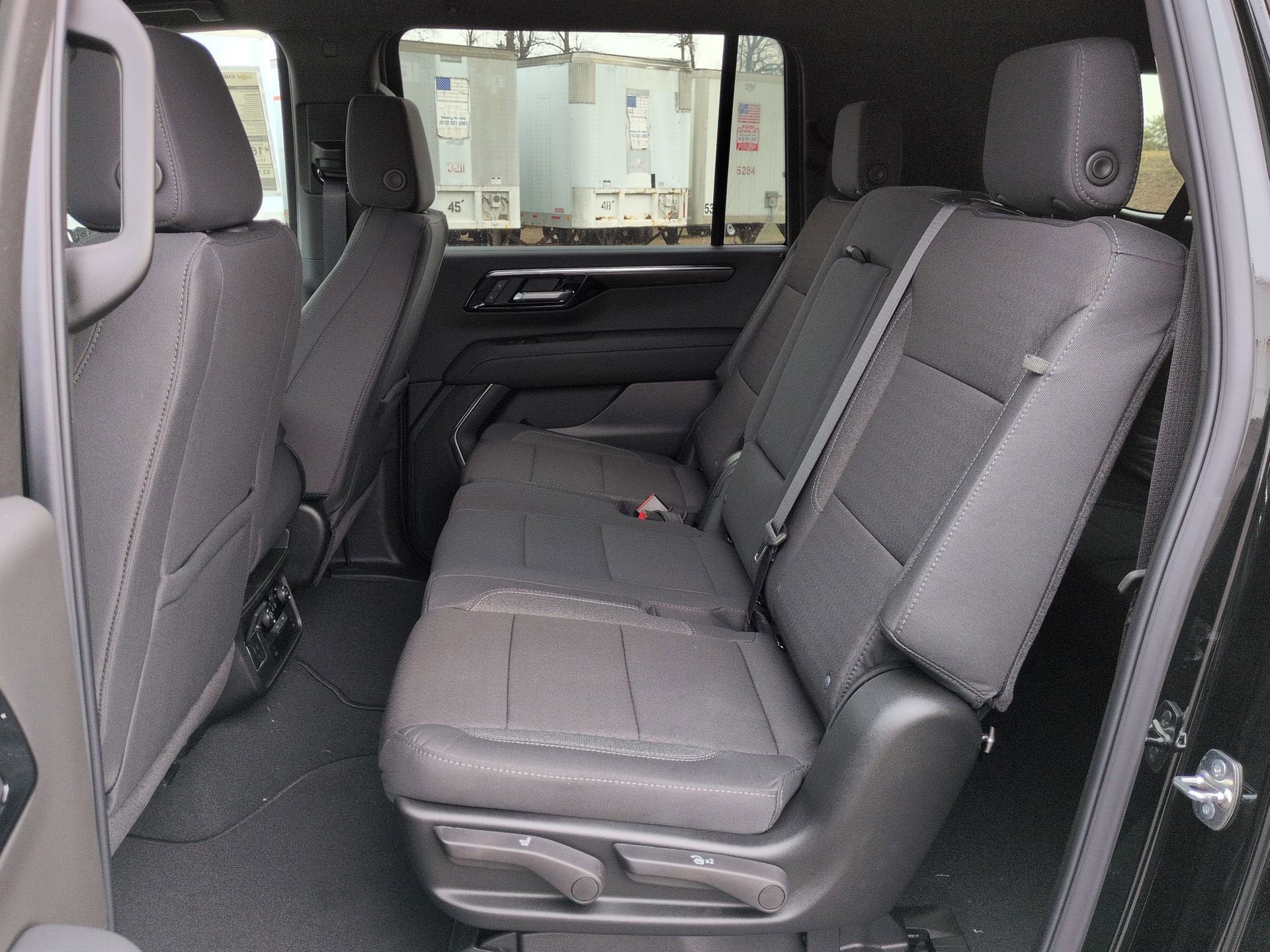 2026 Chevrolet Suburban LS SUV 4WD