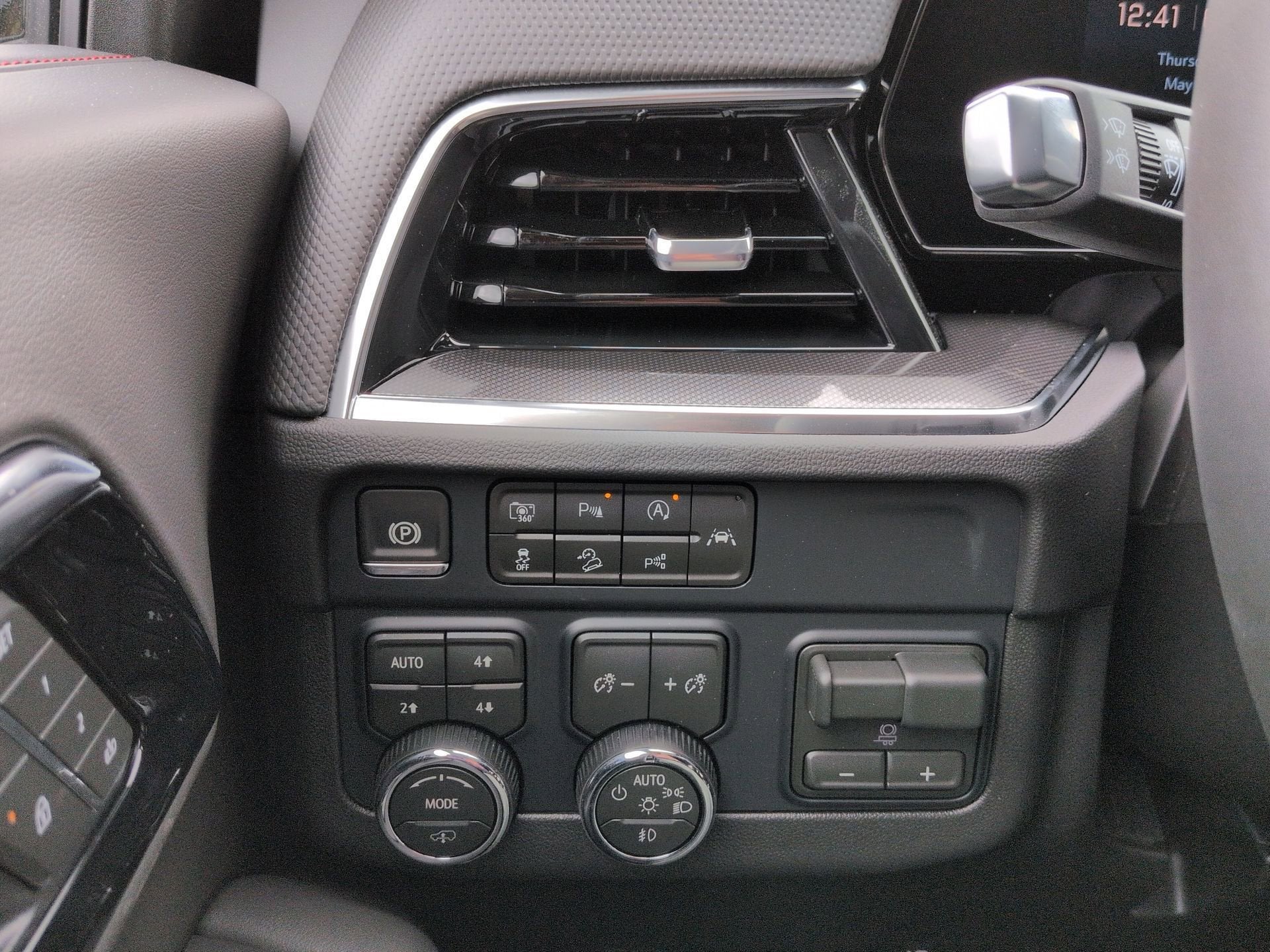 2026 Chevrolet Suburban RST SUV 4WD