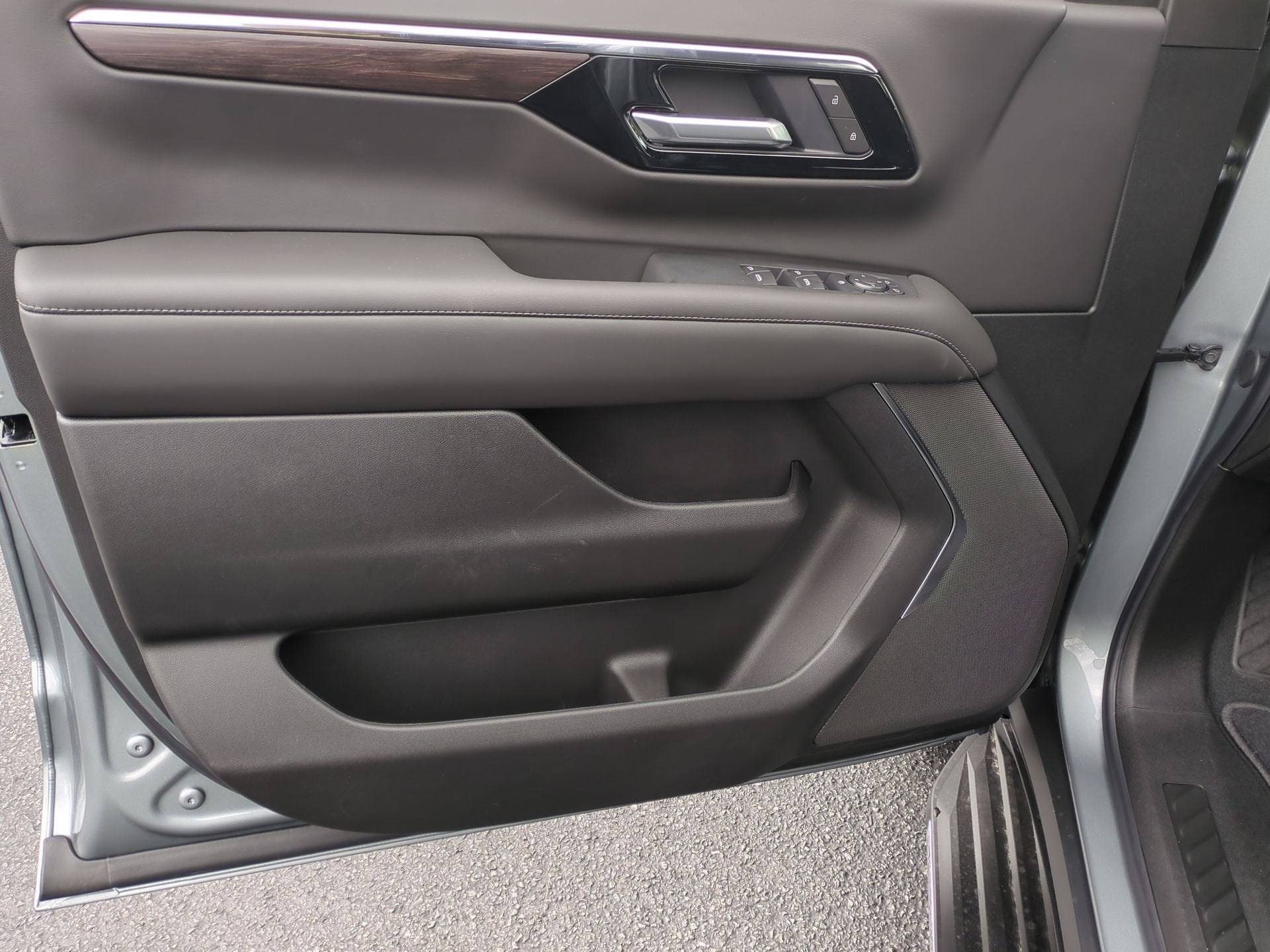 2026 Chevrolet Tahoe LS SUV 4WD