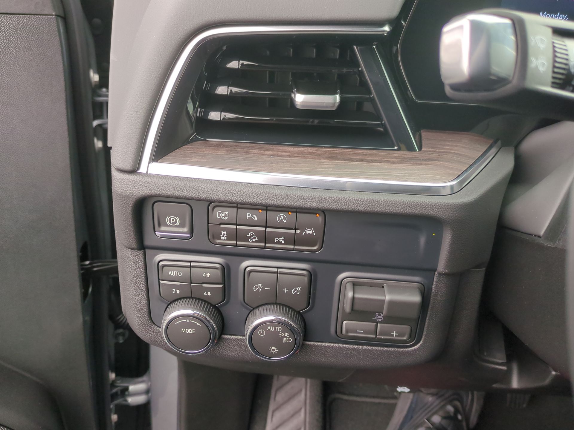 2026 Chevrolet Tahoe LS SUV 4WD