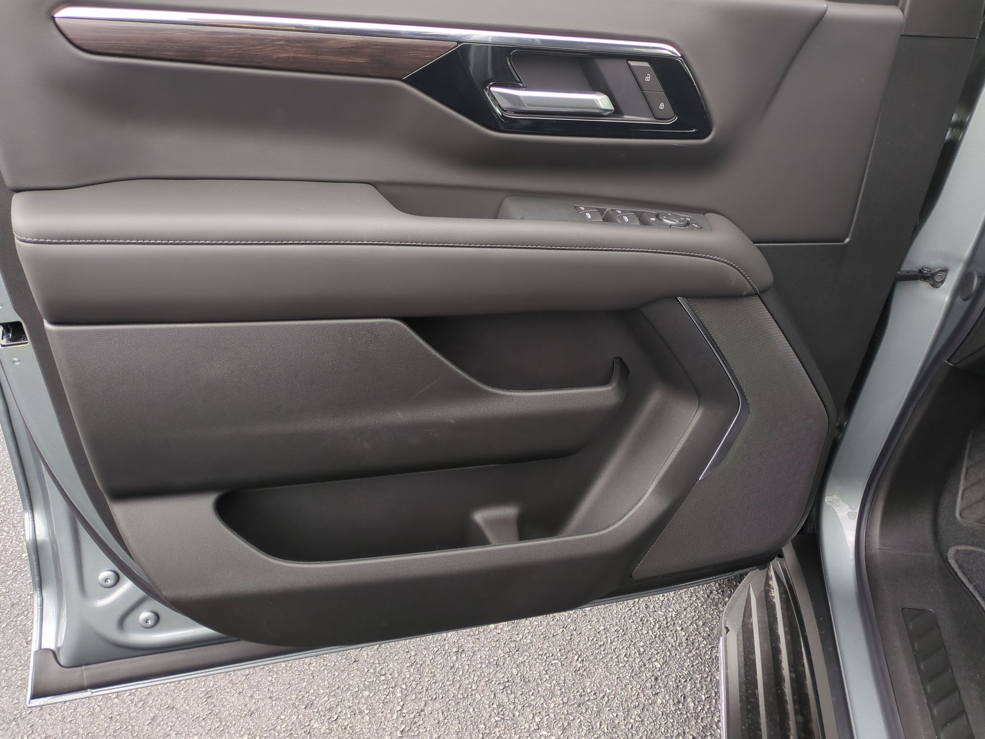 2026 Chevrolet Tahoe LS SUV 4WD