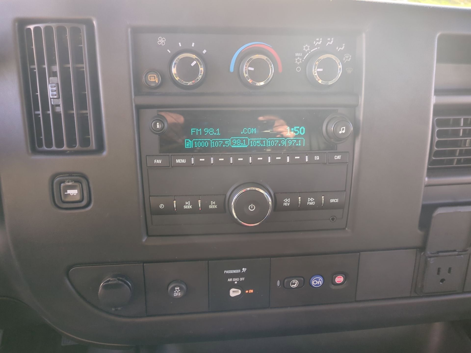 2024 GMC Savana Cargo 2500 Work Van