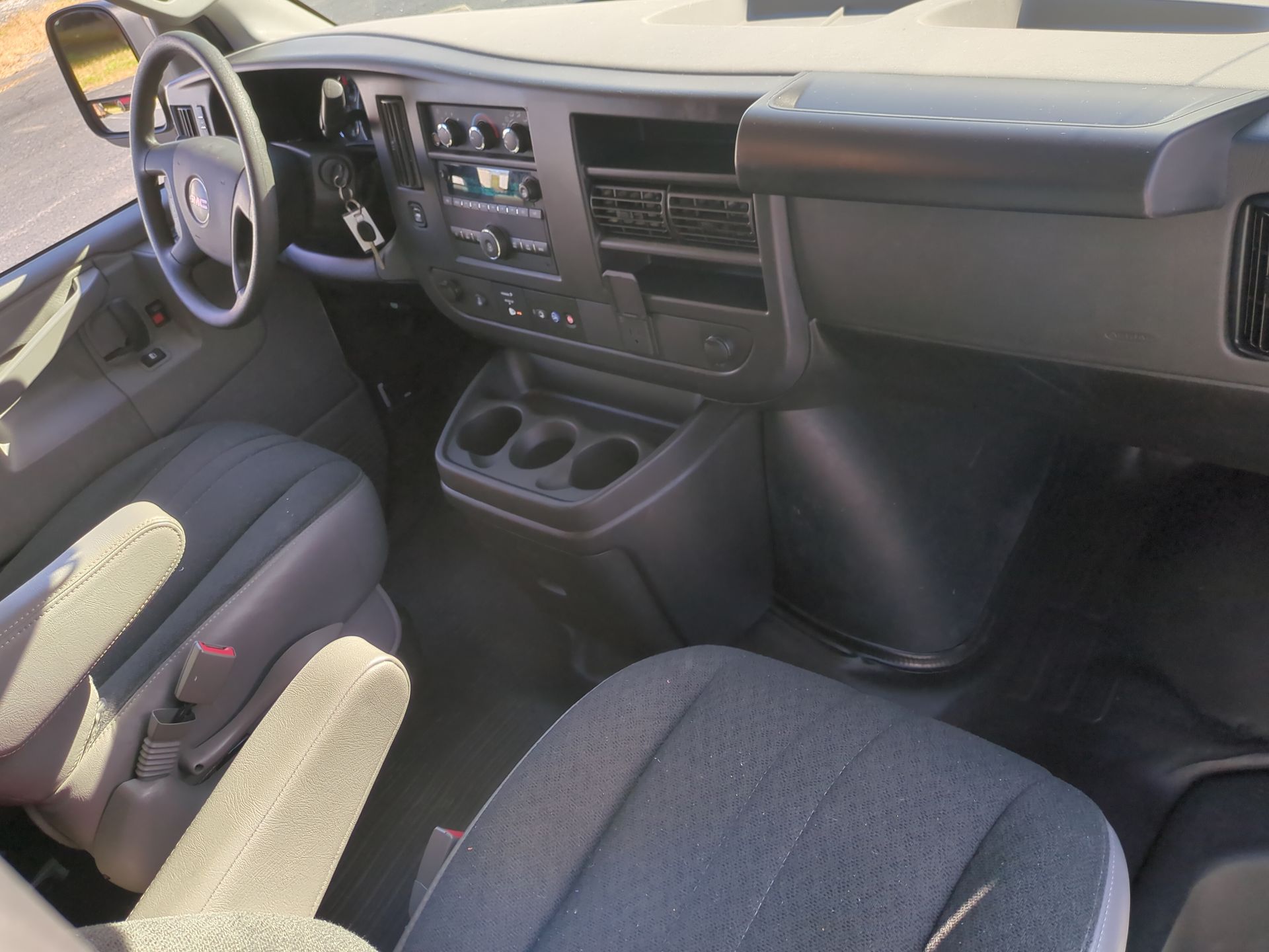 2024 GMC Savana Cargo 2500 Work Van