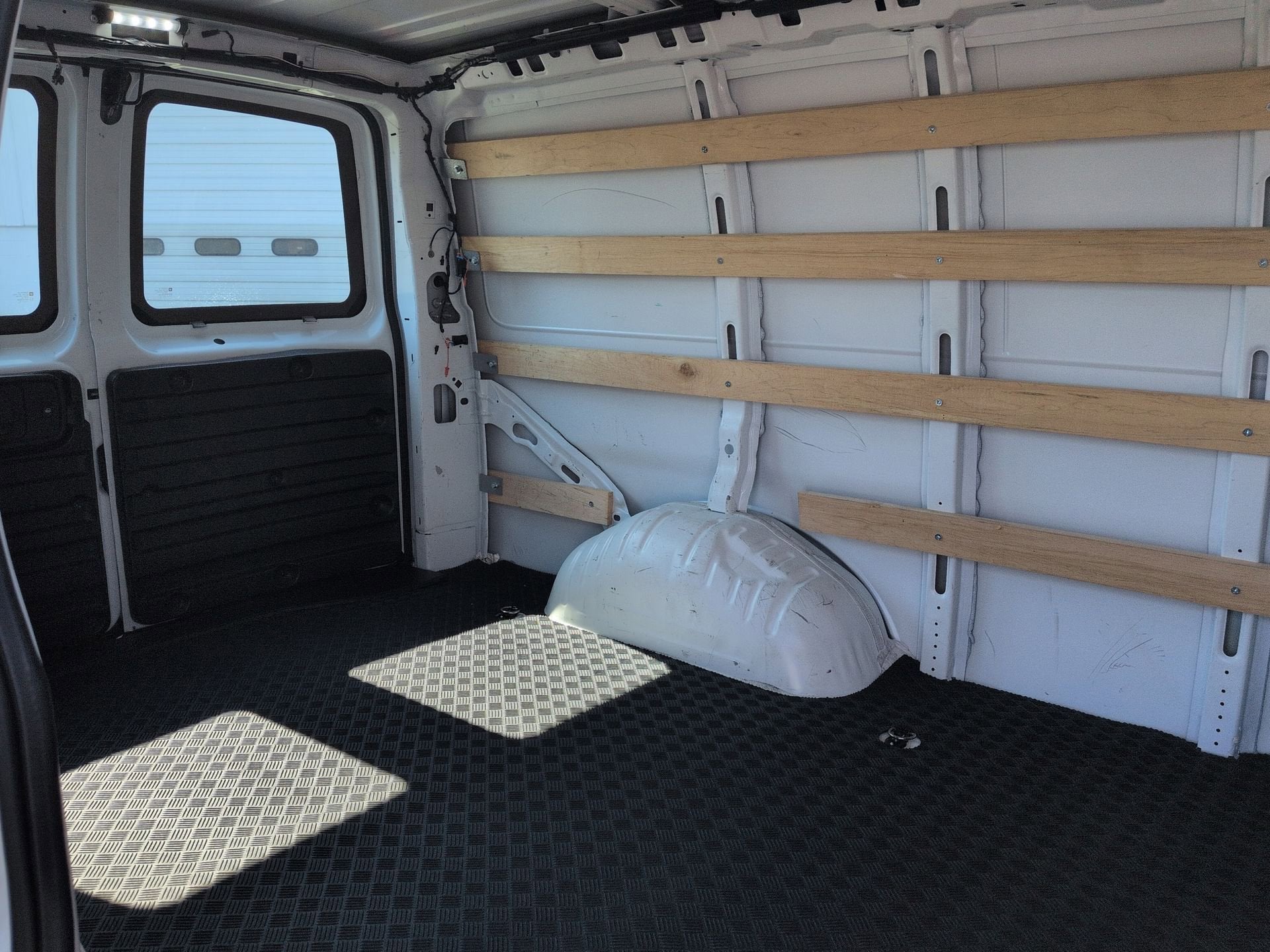 2024 GMC Savana Cargo 2500 Work Van