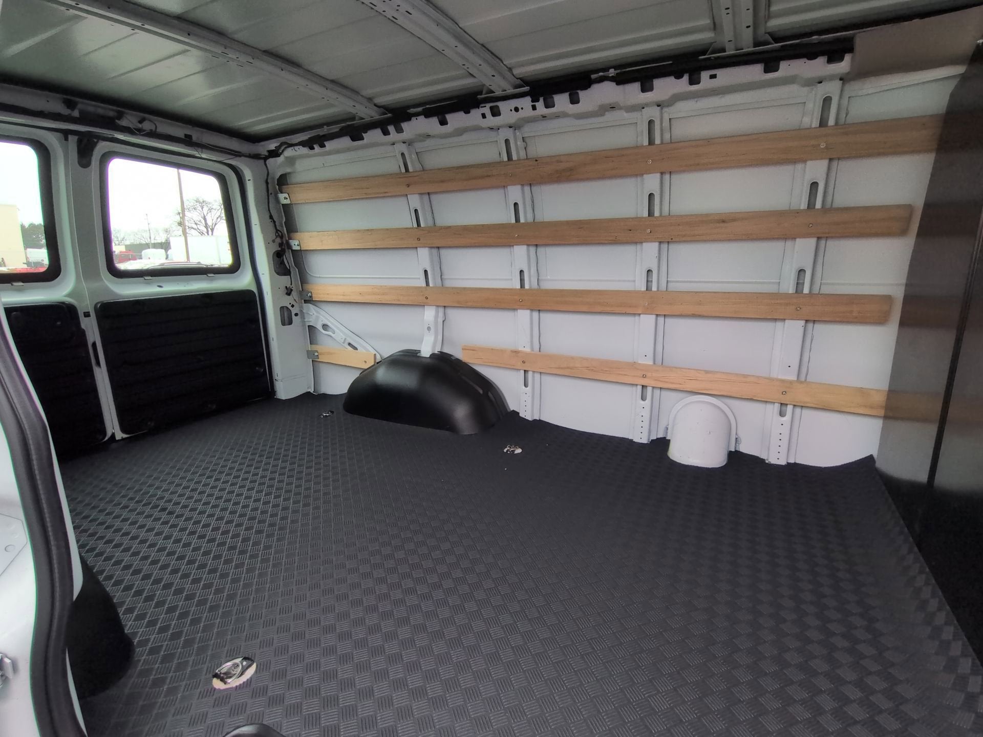 2024 GMC Savana Cargo 2500 Work Van