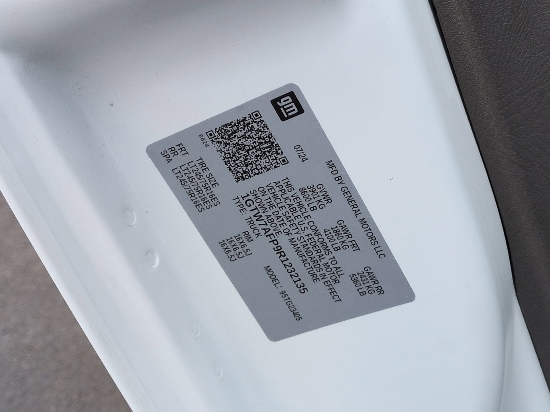 2024 GMC Savana Cargo 2500 Work Van