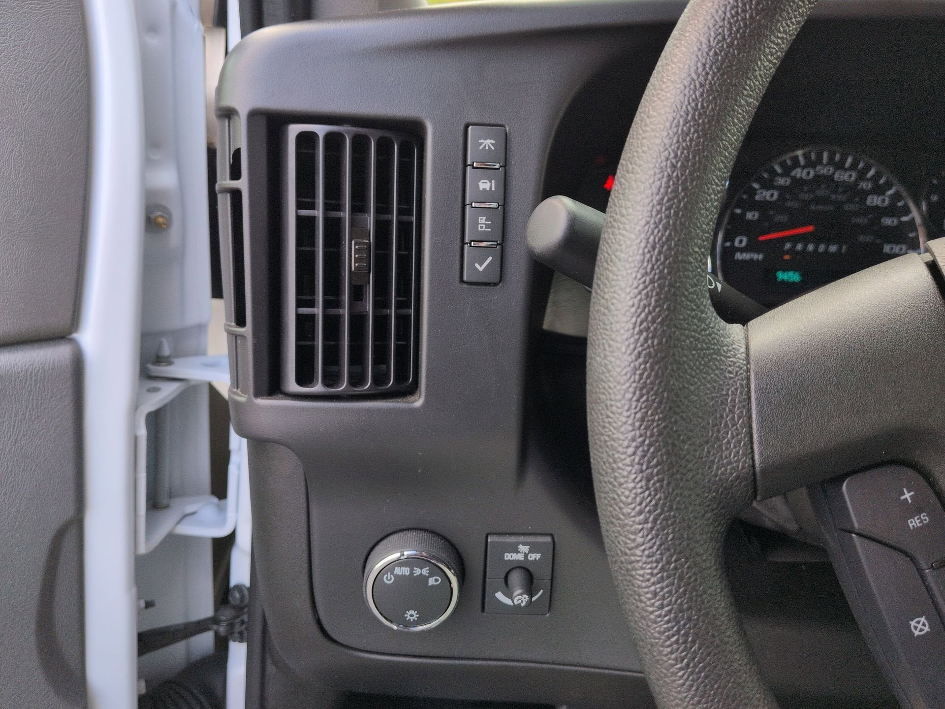 2024 GMC Savana Cargo 2500 Work Van