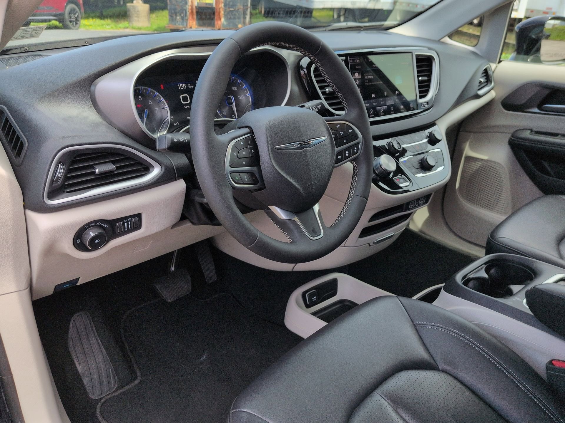 2024 Chrysler Pacifica Touring L