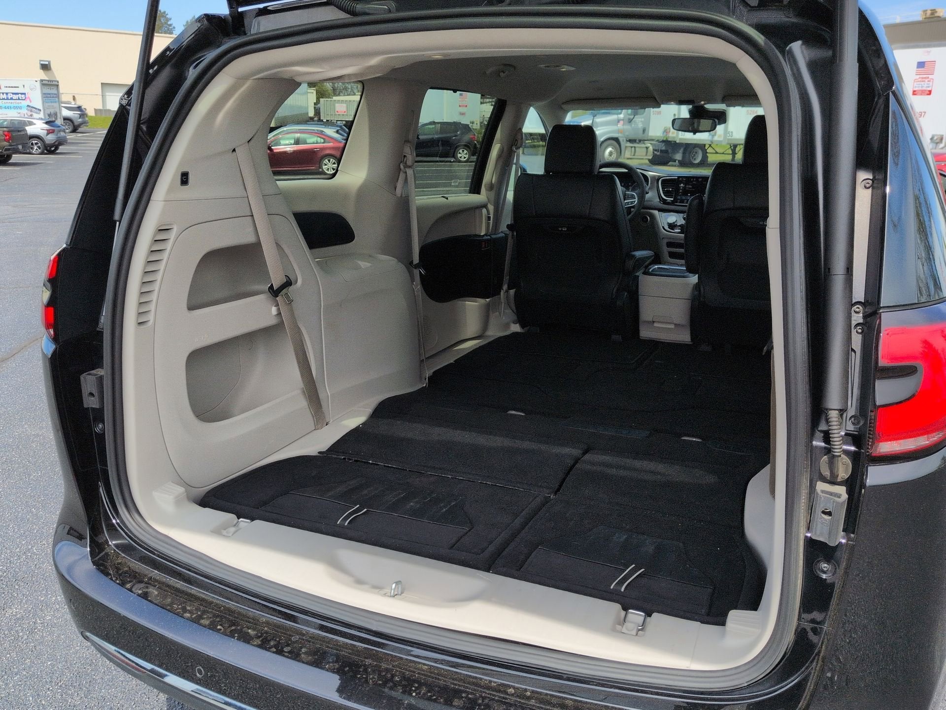 2024 Chrysler Pacifica Touring L