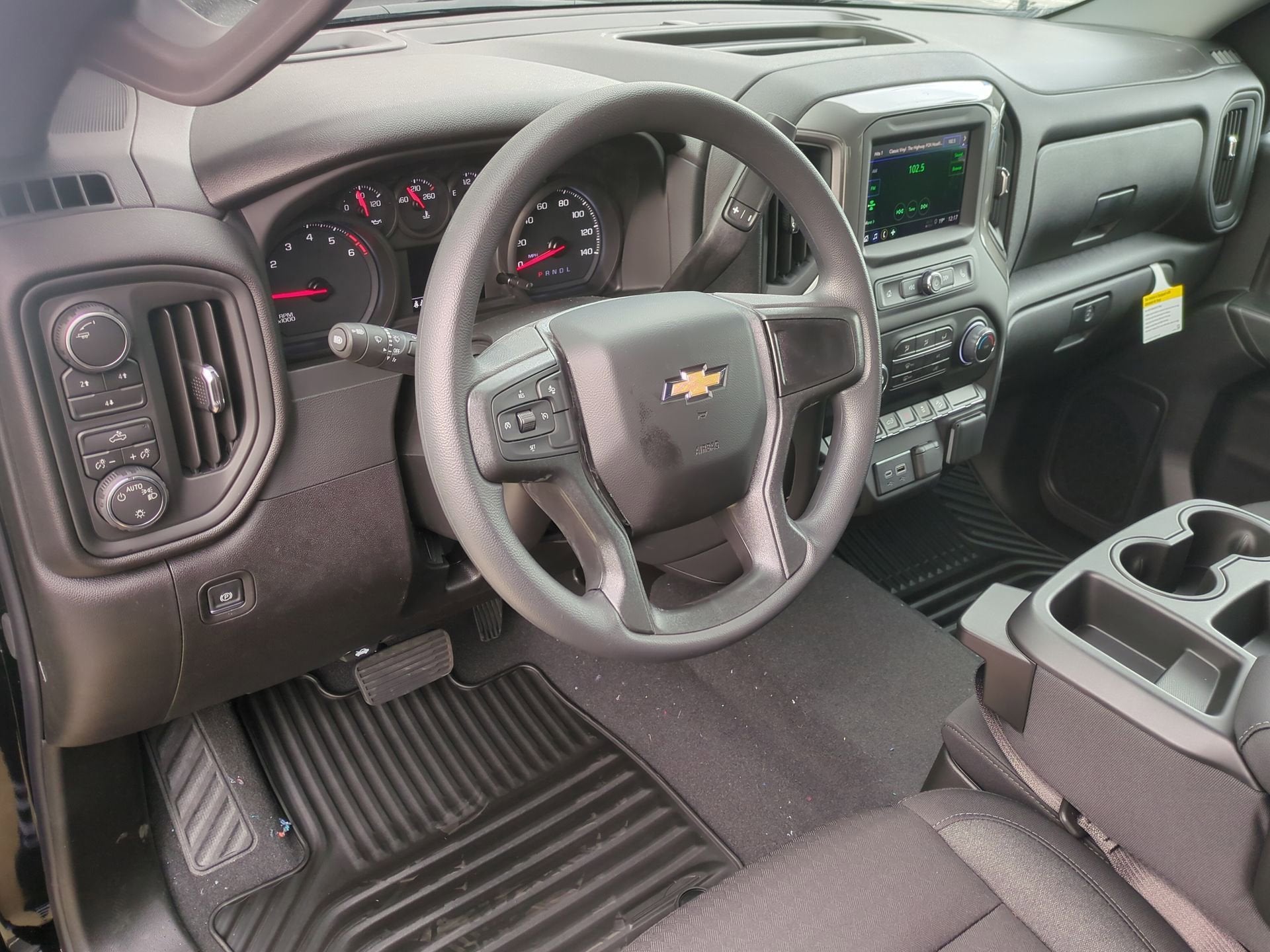 2026 Chevrolet Silverado 2500 HD Custom Crew Cab Standard Box 4WD