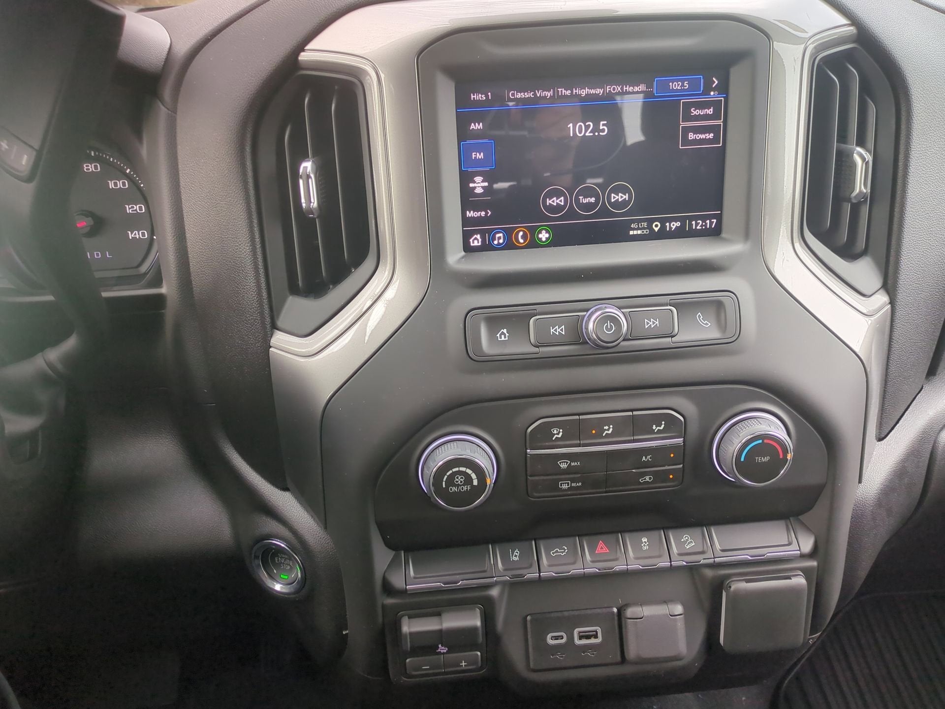 2026 Chevrolet Silverado 2500 HD Custom Crew Cab Standard Box 4WD