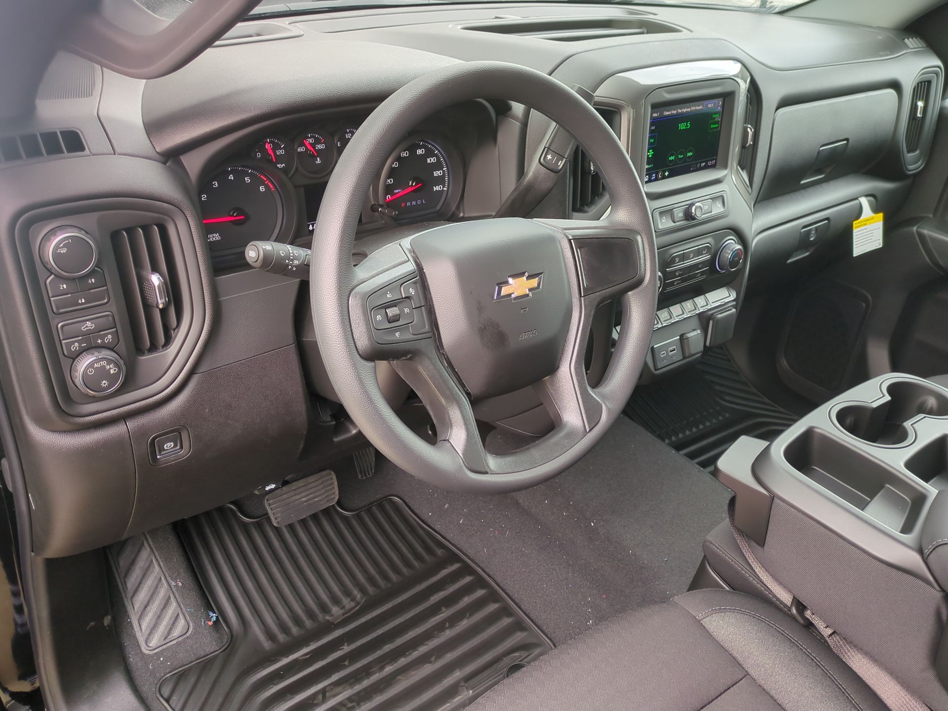 2026 Chevrolet Silverado 2500 HD Custom Crew Cab Standard Box 4WD