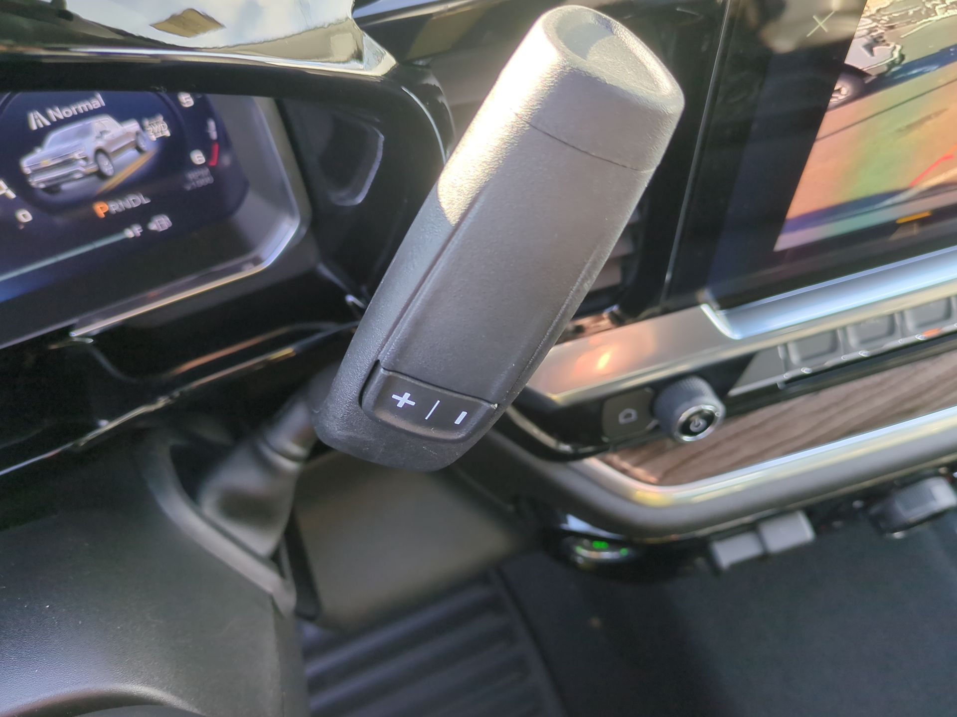 2026 Chevrolet Silverado 1500 LT Crew Cab Short Box 4WD