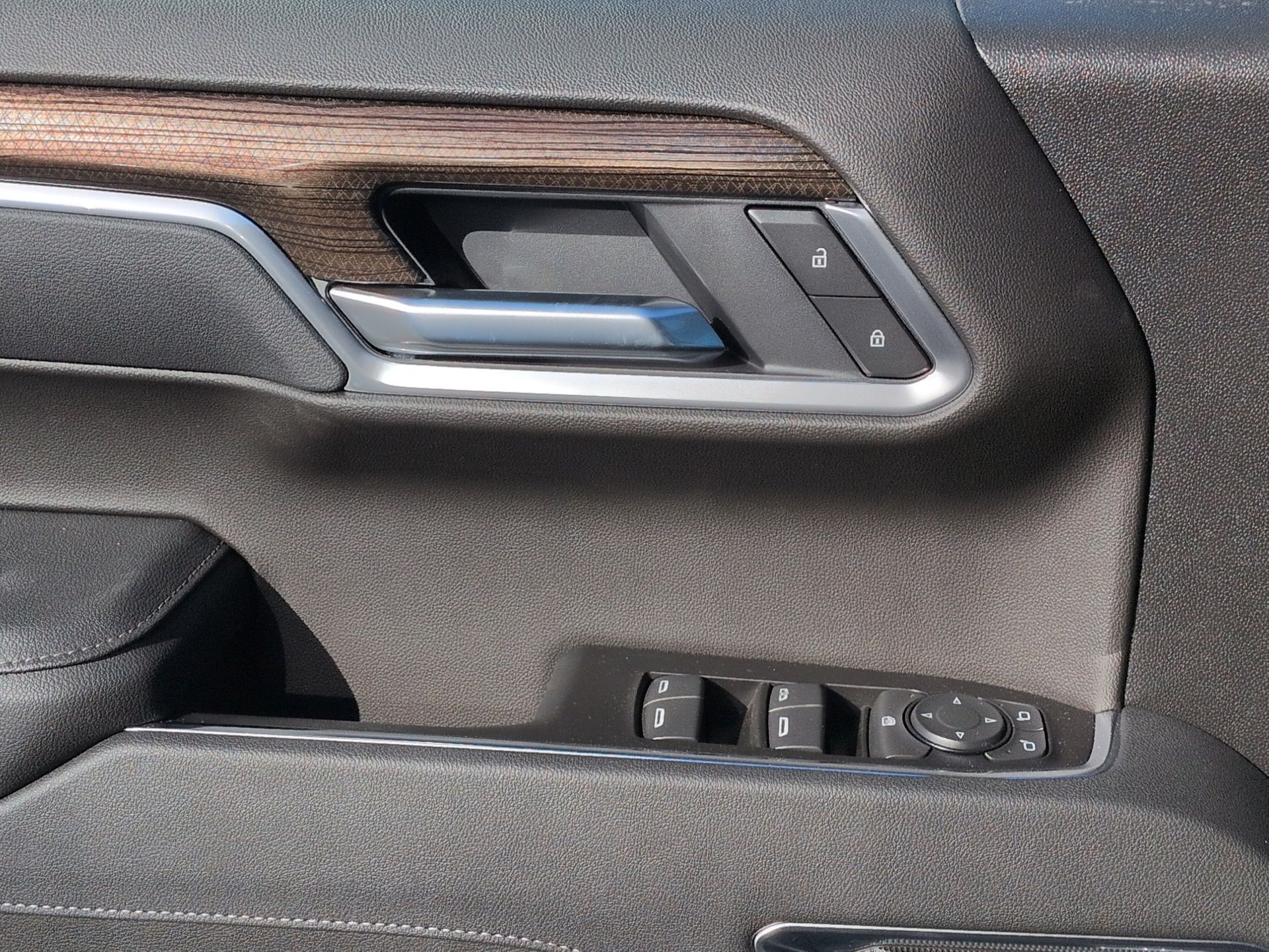 2026 Chevrolet Silverado 1500 RST Crew Cab Short Box 4WD