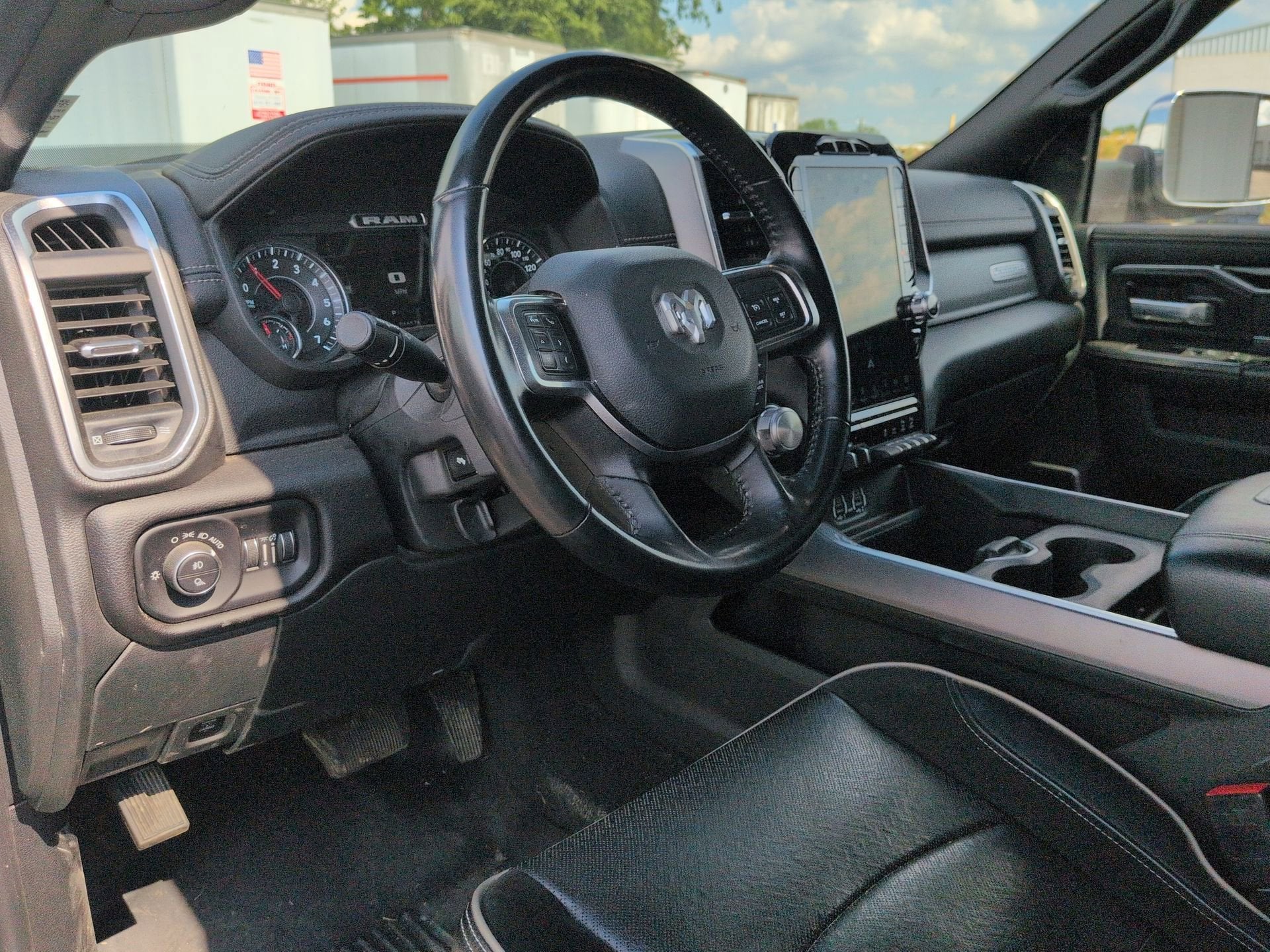 2022 RAM 2500 Laramie Crew Cab 4x4 6'4" Box