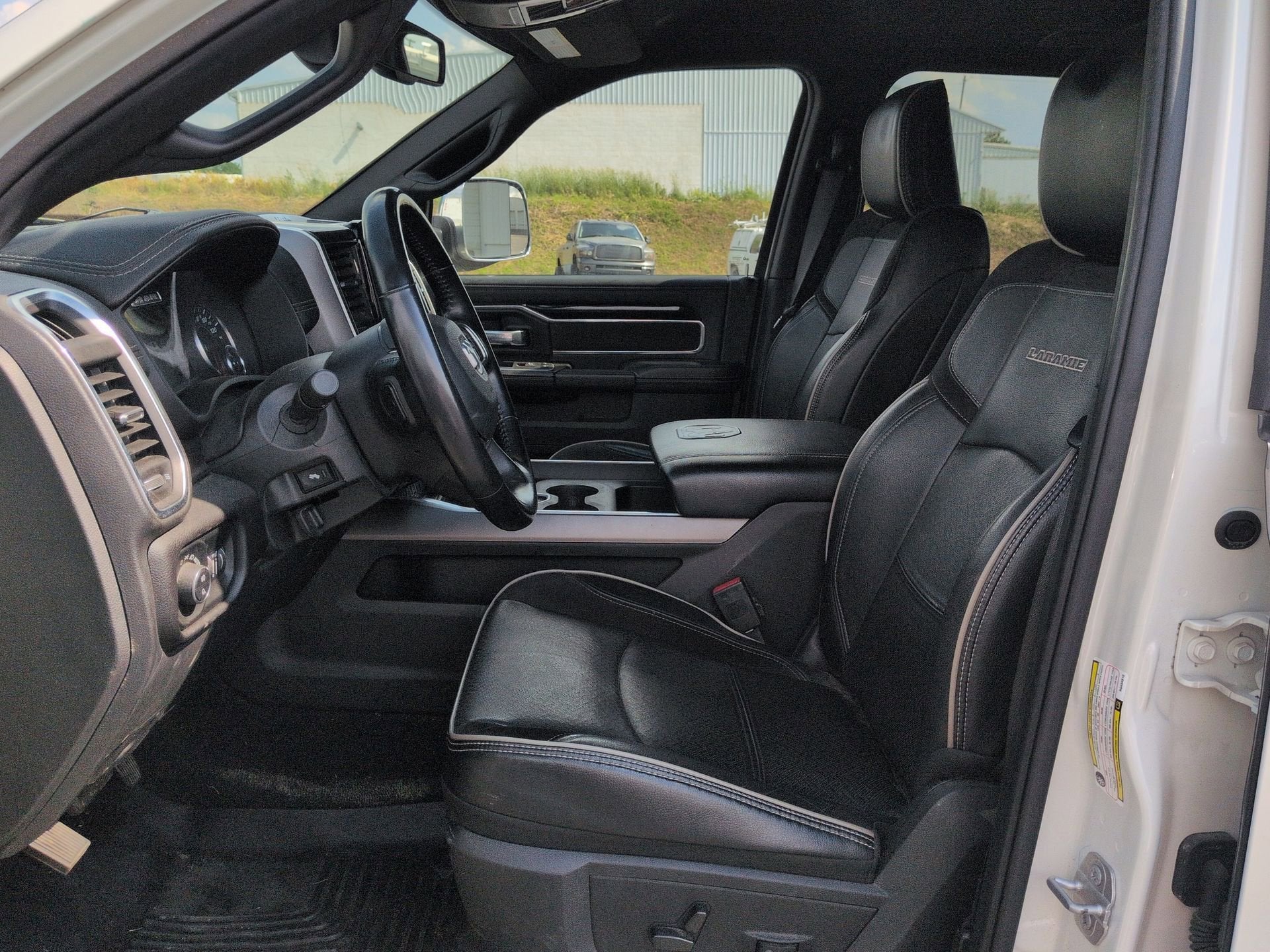 2022 RAM 2500 Laramie Crew Cab 4x4 6'4" Box
