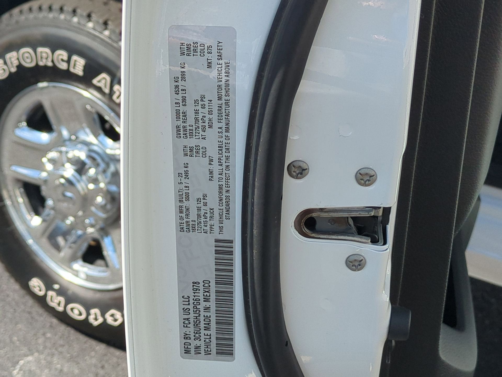 2023 RAM 2500 Tradesman Crew Cab 4x4 8' Box